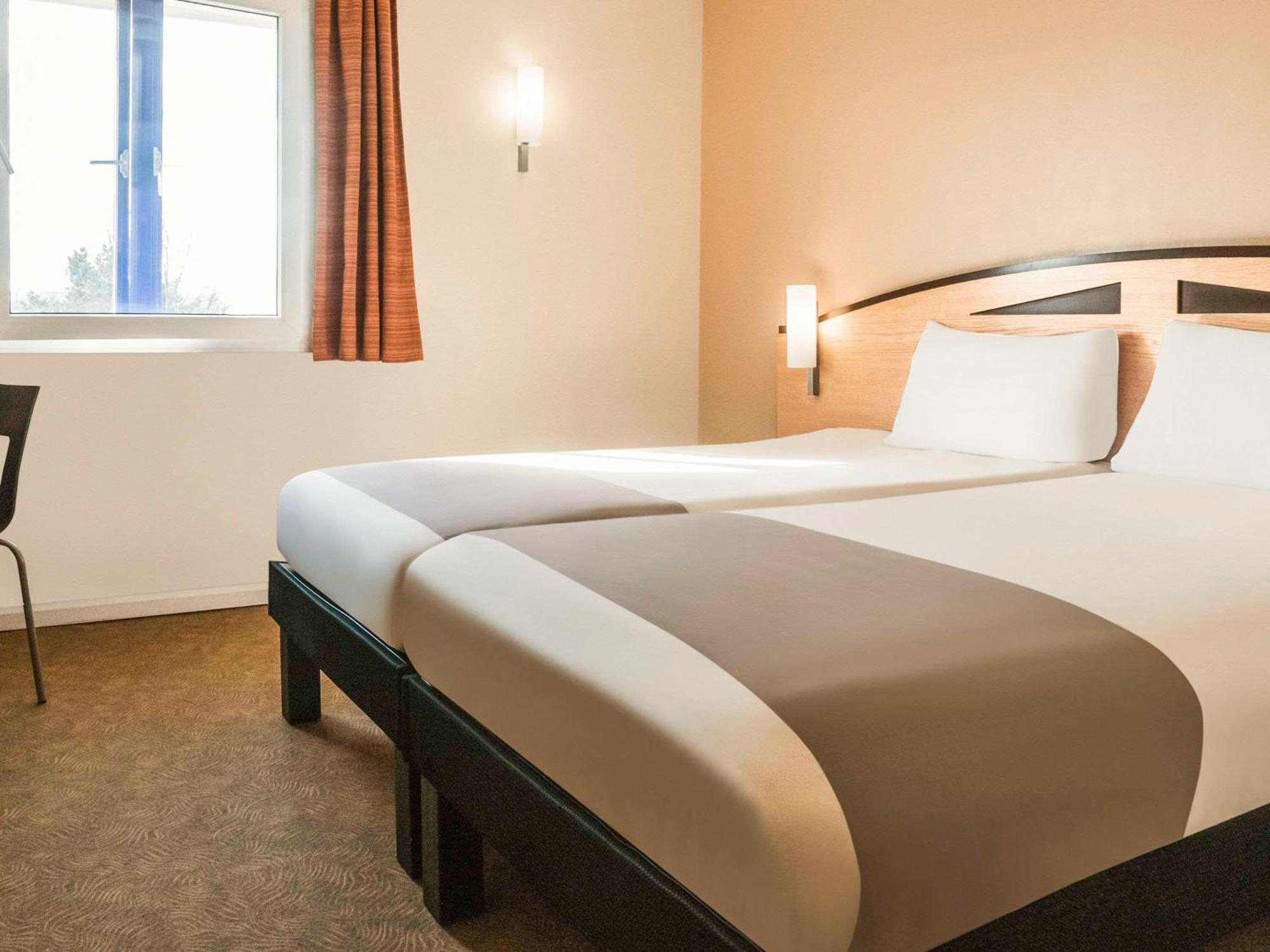 Ibis Rotherham East - Exterior photo